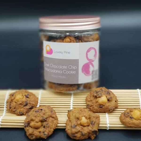 Dark Chocolate Chips Cookie Macadamia - Eggless - Image 4